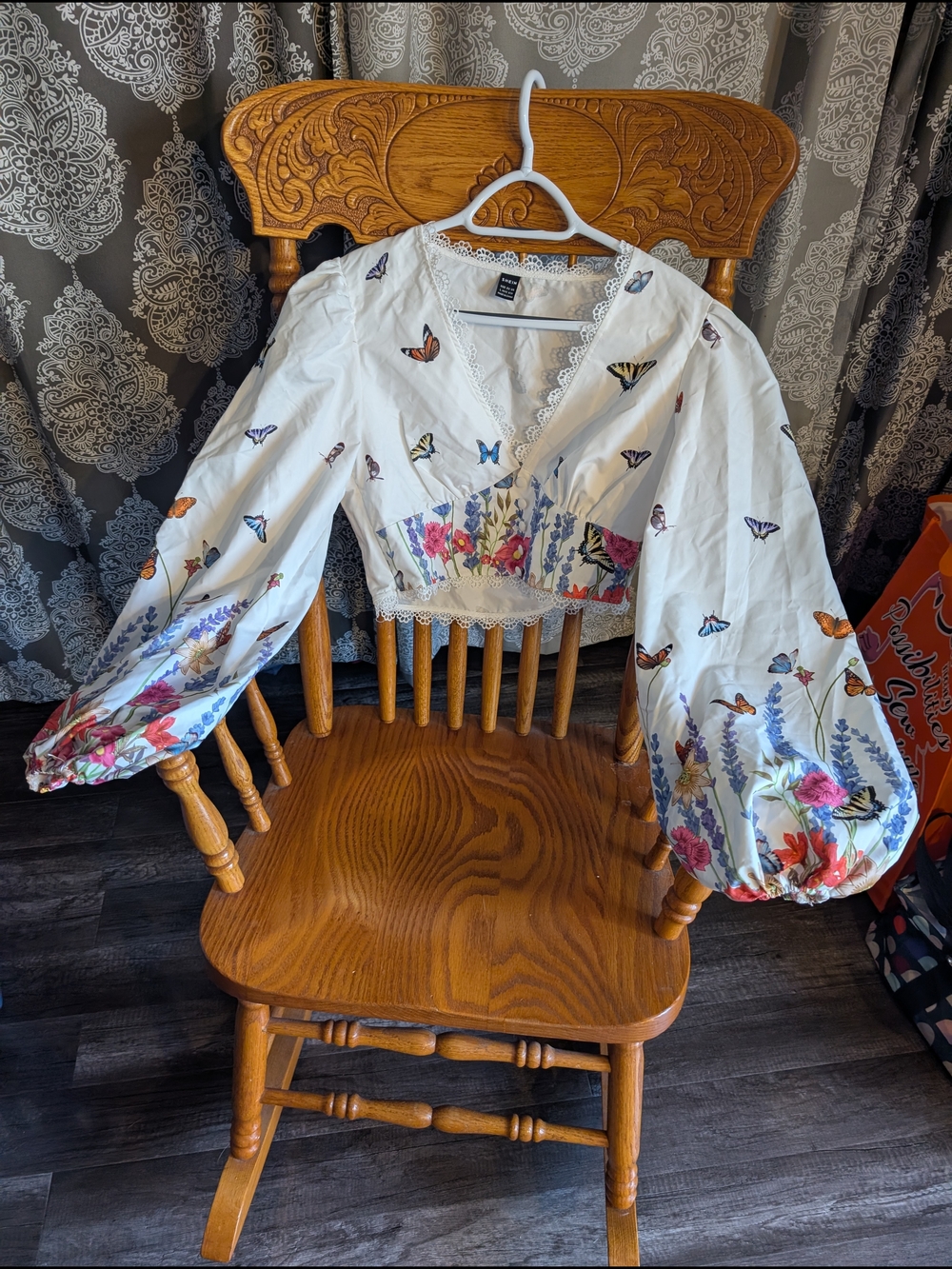 SHEIN White Floral & Butterfly V-Neck Peasant Blouse